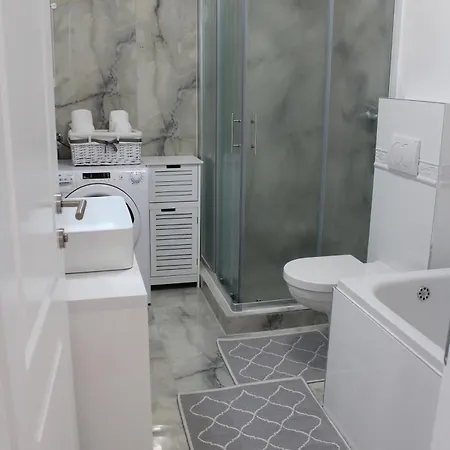 Luxury Karuza *